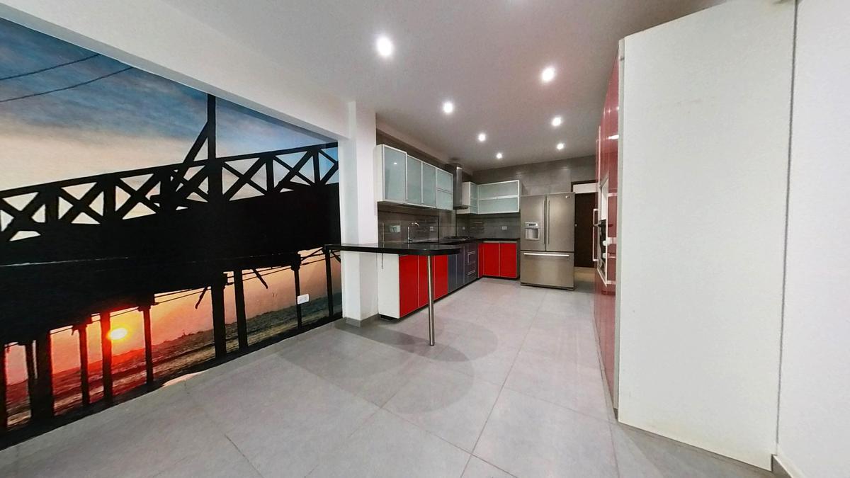 VENTA DE LINDA CASA EN PIMENTEL